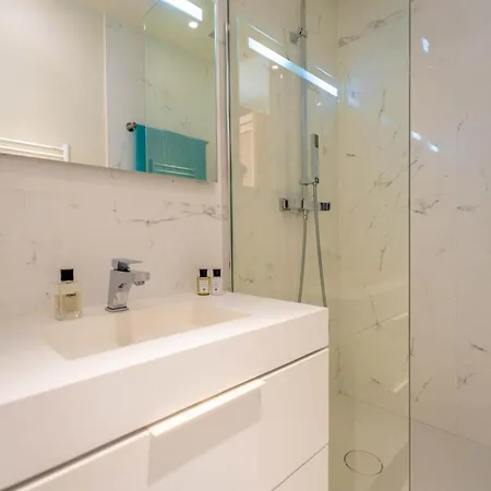 Belles - New & - Shellter-rentals Apartment *